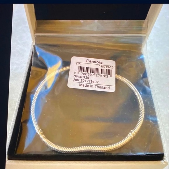 Pandora Moments Heart Clasp Snake Chain Bracelet - Picture 3 of 12